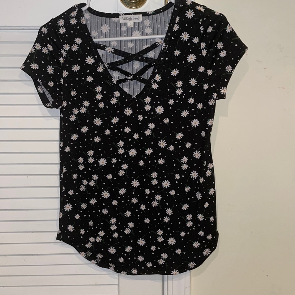 Womens Full Circle Trends Shirt